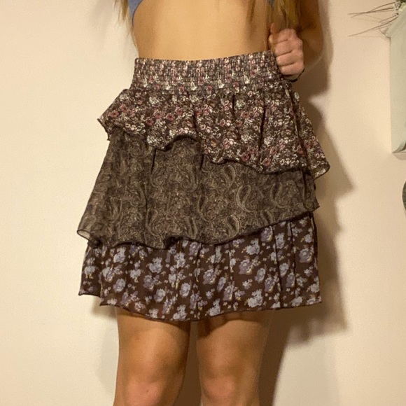 Floral Ruffled Skirt - Picture 3 of 3
